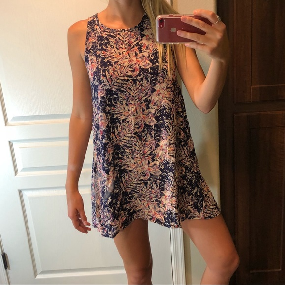 Roxy Dress, Perfect for Summer - Picture 1 of 4